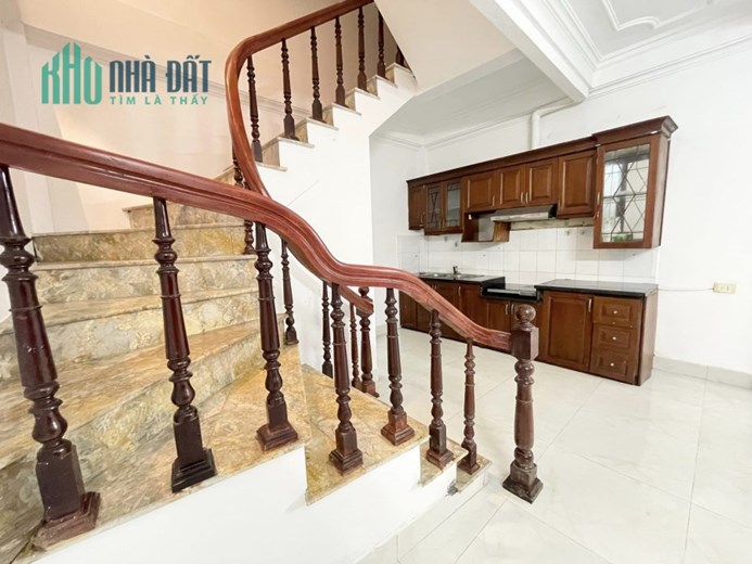 Hiếm! 50m ra phố TRẦN DUY HƯNG - BÁN NHÀ 35M2 - 4.75 TỶ- Đẹp từ nhà tới sổ