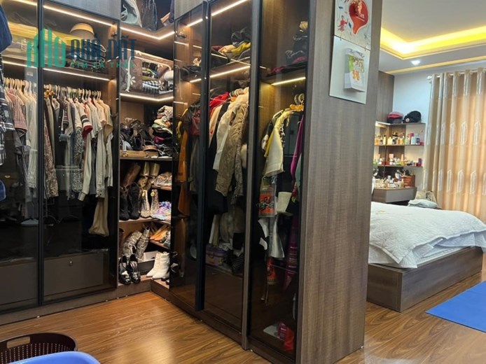 Bán nhà phố Tây Sơn, ô tô, ở cực vip, thang máy,  120m, 6T, 14.2 tỷ