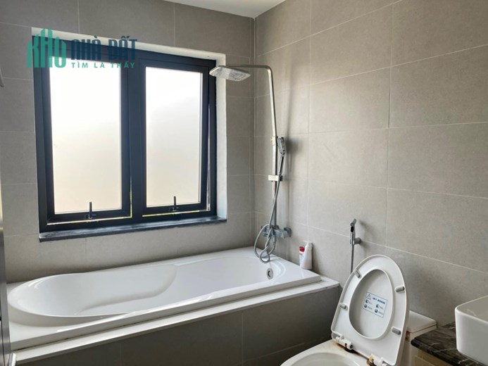 Bán nhà phố Nguyễn Chí Thanh 105m2 giá chỉ 34 tỷ, mua bán nhà mặt phố Ba Đình giá rẻ