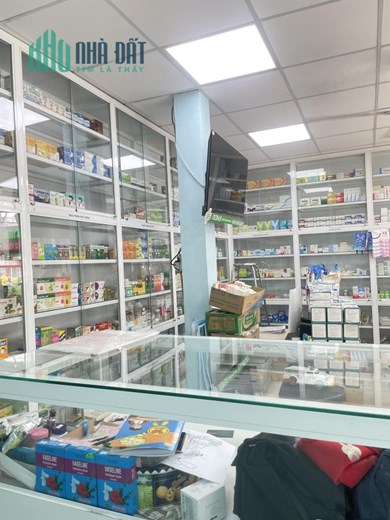SANG NHƯỢNG NHÀ THUỐC ĐỊA CHỈ 2A THOẠI NGỌC HẦU, PHƯỜNG HOÀ THẠNH , QUẬN TÂN PHÚ, THÀNH PHỐ HỒ CHÍ