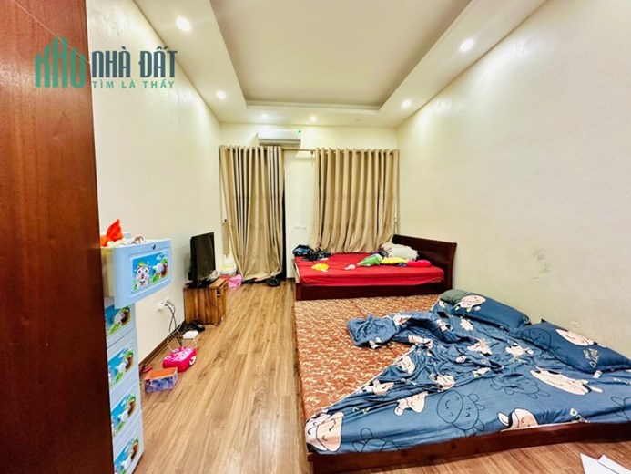 LÔ GÓC - CHỦ TỰ XÂY - NỘI THẤT ĐẸP, TOÀN GỖ LIM - NỞ HẬU.  Hai Bà Trưng, - Lê Thanh Nghị 45m, 4T,