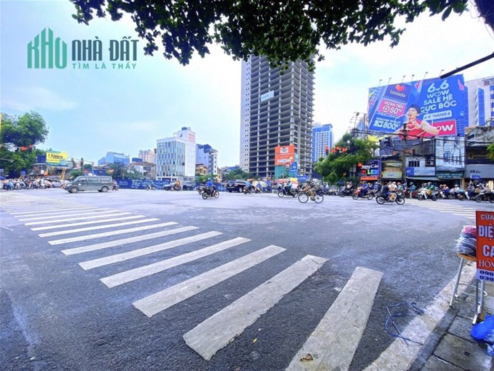 Cực hiếm, cần bán gấp nhà 4 tầng đẹp phố Giảng Võ, quận Ba Đình, Hà Nội, vị trí trung tâm, xung