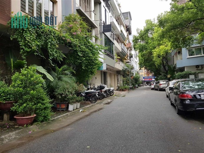 Cực hiếm, cần bán gấp nhà 4 tầng đẹp phố Giảng Võ, quận Ba Đình, Hà Nội, vị trí trung tâm, xung