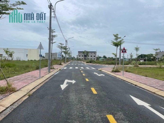 Nền B1 02 KDC Long Cang Residence 94m2, 2 mặt tiền 12m , giáp hồ, cắt lỗ 300tr