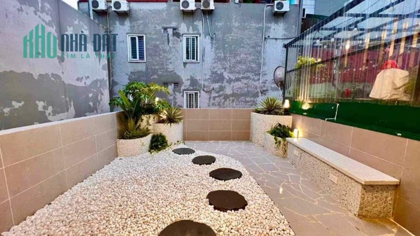 Bán nhà Xã Đàn,30M ra mặt phố ,41Mx5 tầng,MT 3.8M ,ngõ ba gác tránh xe máy. Giá chỉ 5.1 tỷ