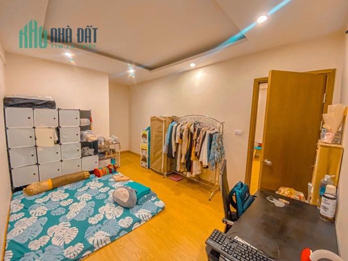 Chính chủ bán chung cư N02 Trần Qúy Kiên 70m 2pn 2wc tặng NT view thoáng hơn 2 ty Cầu Giấy