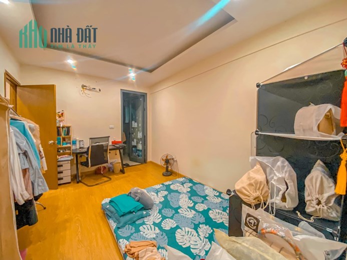 Chính chủ bán chung cư N02 Trần Qúy Kiên 70m 2pn 2wc tặng NT view thoáng hơn 2 ty Cầu Giấy