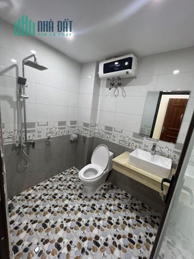 BÁN NHÀ THẠCH BÀN, LONG BIÊN 42MV. 5TẦNG 3TỶ5 GẦN Ô TÔ, ĐẸP LONG LANH, FULL NỘI THẤT.