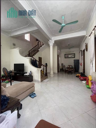 BÁN NHÀ THẠCH BÀN, LONG BIÊN 42MV. 5TẦNG 3TỶ5 GẦN Ô TÔ, ĐẸP LONG LANH, FULL NỘI THẤT.