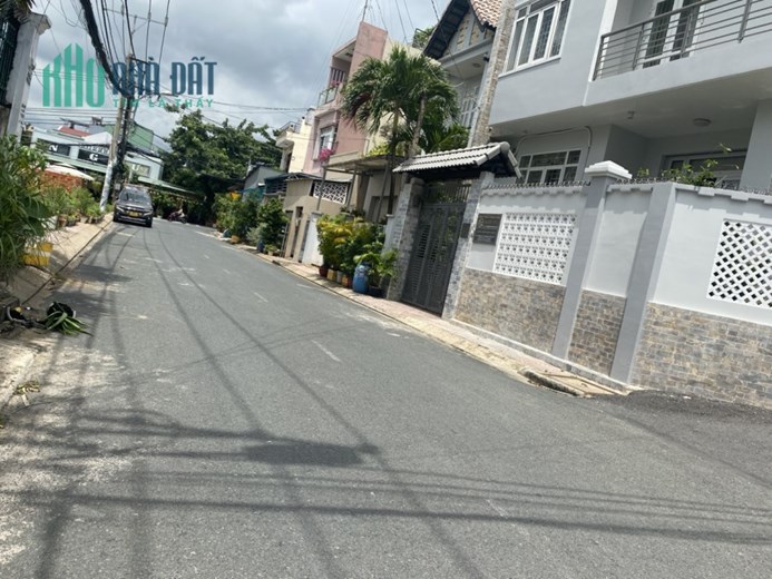 BÁN NHÀ LÃ XUÂN OAI, 5X12M, 3 TẦNG ĐÚC MỚI 100% 4.6 TỶ.