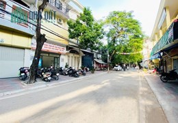 Bán nhà mặt đường Nguyễn Công Trứ vị trí cực đẹp, vỉa hè rộng, GIÁ 9.7 tỉ