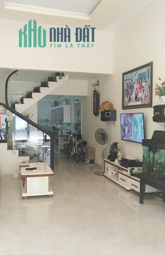 Bán nhà mặt đường Nguyễn Công Trứ vị trí cực đẹp, vỉa hè rộng, GIÁ 9.7 tỉ