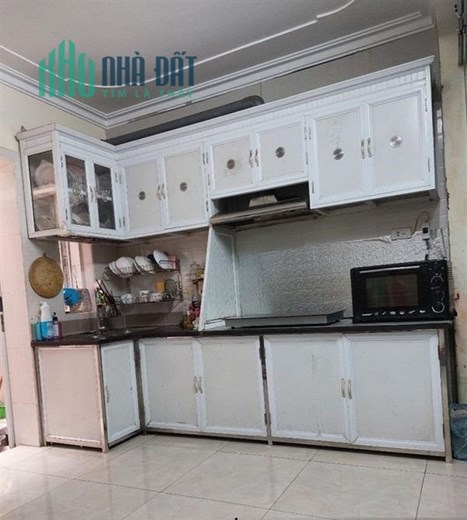Bán nhà ngõ 229 Miếu Hai Xã, diện tích 46m 3 tầng GIÁ 2.55 tỉ có sân cổng