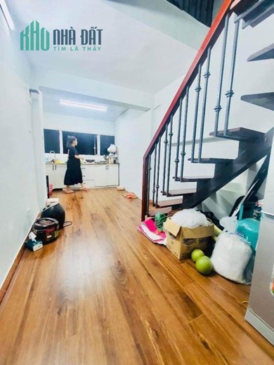 BÁN NHÀ THẠCH BÀN, LONG BIÊN 30Mv, 5 TẦNG 2TỶ 8 Ô TÔ ĐỖ CỬA, NGÕ THÔNG.