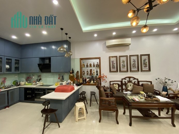 Bán nhà Tây Sơn 35m2 x 5 tầng, nhà đẹp ở ngay, gần phố, 2 thoáng, 5 tỷ