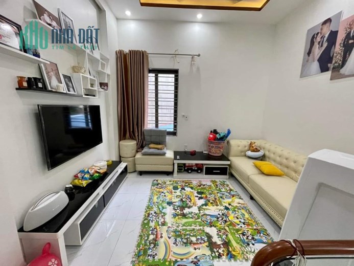 Bán nhà phố Kiều Sơn - Văn Cao ô.tô đỗ cửa, 46m 4 tầng GIÁ 3.1 tỉ