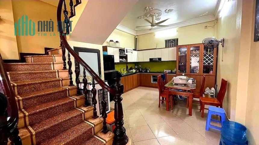 NHÀ ĐẸP DÂN XÂY - MINH KHAI 2 THOÁNG - GẦN Ô TÔ TRÁNH ĐỖ DỪNG - MẶT TIỀN RỘNG - HÀNG XÓM TIMESCITY