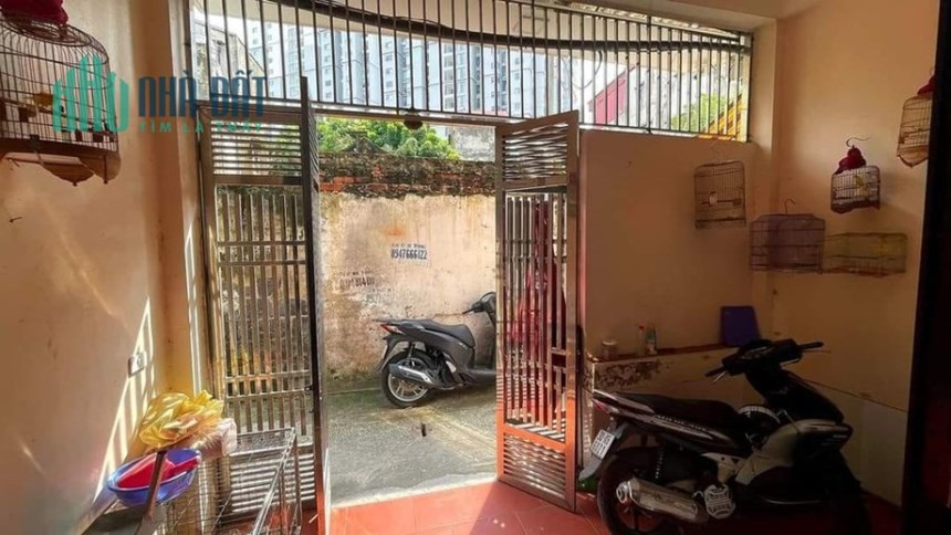 NHÀ ĐẸP DÂN XÂY - MINH KHAI 2 THOÁNG - GẦN Ô TÔ TRÁNH ĐỖ DỪNG - MẶT TIỀN RỘNG - HÀNG XÓM TIMESCITY
