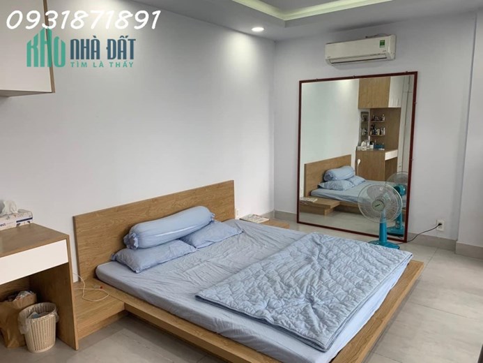 Bán Gấp Penthouses 130m2 - Dự án sky 9, Phú Hữu, gần khu công nghệ cao - Giá 3,2 tỷ bao thuế phí