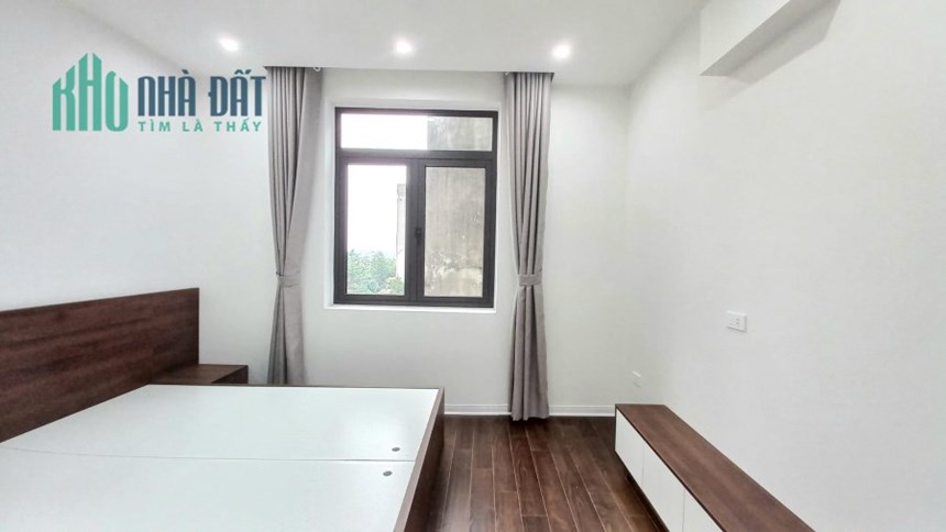BÁN NHÀ HOÀNG VĂN THÁI, 50m2x 4T, MT4.2m, Ô TÔ ĐỖ CỔNG, LÔ GÓC, KINH DOANH, CHỈ NHỈNH 4 TỶ