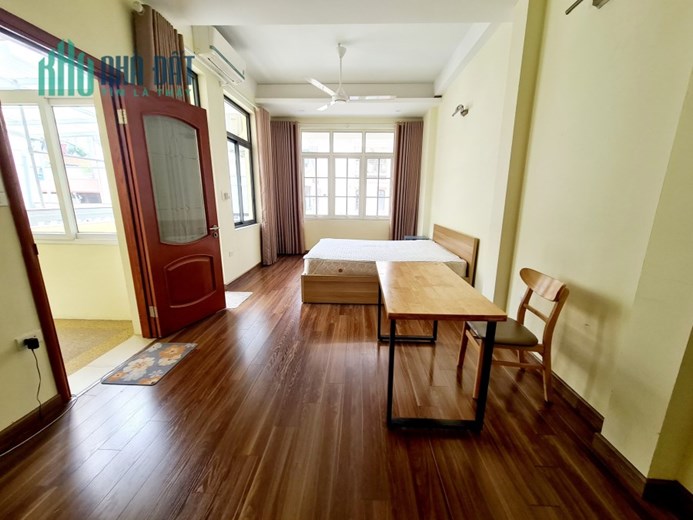 Cho thuê nhà tại Xuân Diệu  Tây Hồ 65m2 x 5T