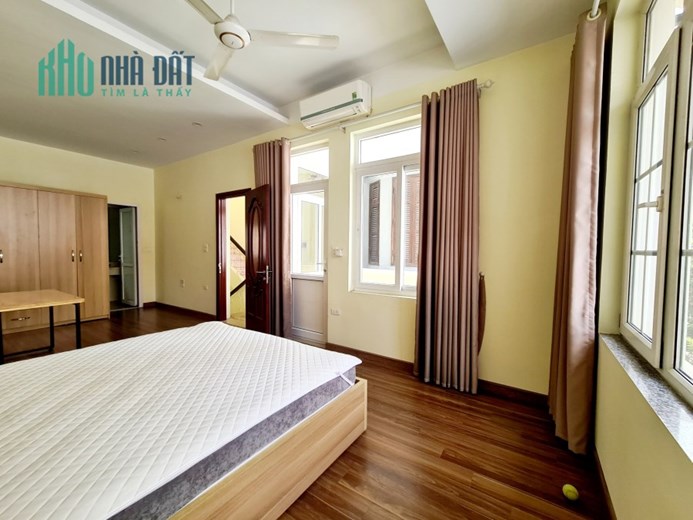 Cho thuê nhà tại Xuân Diệu  Tây Hồ 65m2 x 5T