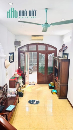 Bán nhà chính chủ ĐỀN LỪ phường Hoàng Văn Thụ. DT 46m × 5T chỉ 4 tỷ 250 triệu.
