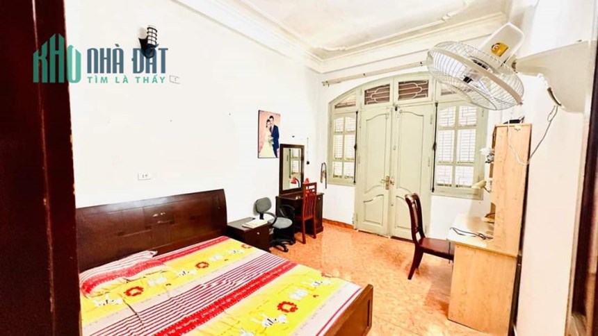 Bán nhà chính chủ ĐỀN LỪ phường Hoàng Văn Thụ. DT 46m × 5T chỉ 4 tỷ 250 triệu.