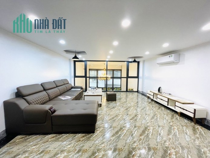 Bán nhà Lạc Long Quân, Tây Hồ. 70mx8 MT5.3m; giá 25 tỷ 5