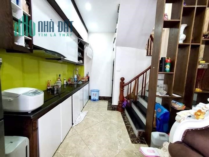Bán căn góc, mặt phố Vũ Hữu, mặt tiền khủng, giá chỉ 13 tỷ hơn