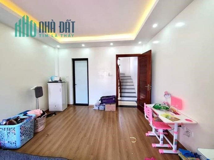Bán căn góc, mặt phố Vũ Hữu, mặt tiền khủng, giá chỉ 13 tỷ hơn