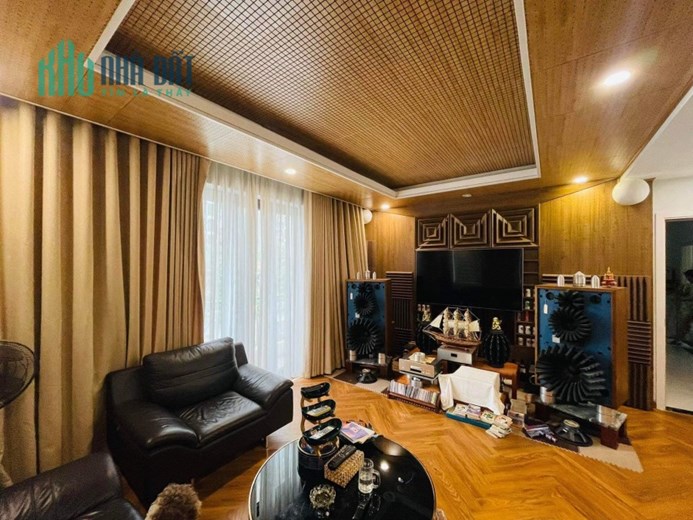 Bán toà nhà 9 tầng phố Ngọc Khánh, Ba Đình, lô góc, có hầm, gần phố, 108m, MT 15m, 65 tỷ.