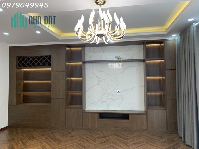 BÁN NHÀ PHÙNG CHÍ KIÊN,THANG MÁY,ÔTÔ TẢI ĐỖ CỬA VÀO NHÀ, 42M2X7 TẦNG, GIÁ 9.4 TỶ