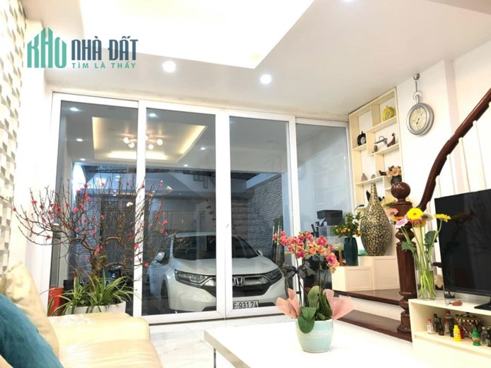 Cho thuê nhà Nguyễn Viết Xuân, Thanh Xuân ô tô 60mx4T 5PN hơn 10 tr VP KD ở ngay
