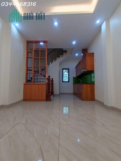 Bán nhà Ngọc Thụy, ô tô đỗ cửa, 5 tầng giá 2.7 tỷ