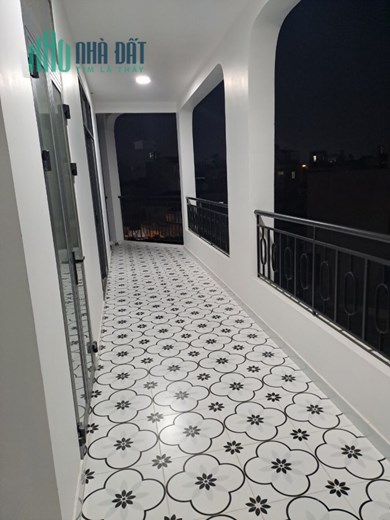HẺM Ô TÔ VÀO NHÀ - NHÀ NGANG BỀ THẾ - NHÀ MỚI VÀ ĐẸP
 - NƠ TRANG LONG 68M 4 TẤM -  7.6 X 9 GIÁ 12