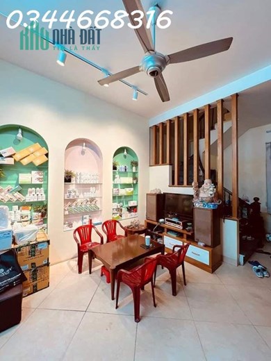 Bán nhà Ngọc Thụy, Long Biên, gần Khai Sơn ô tô đỗ cổng, 5 tầng giá 3.1 tỷ