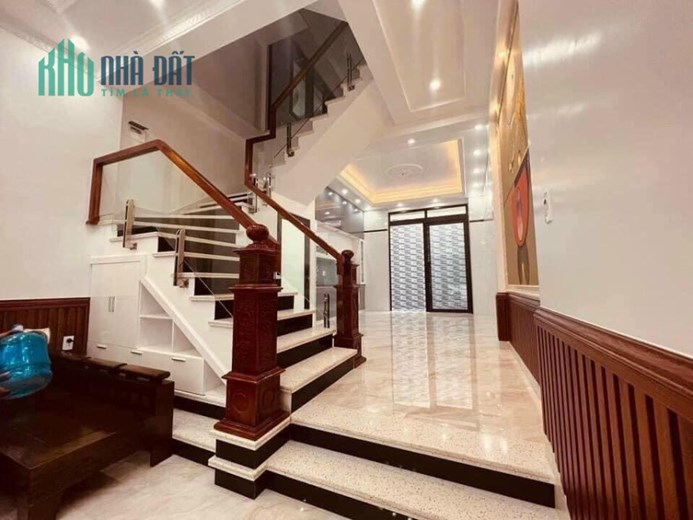 CHỈ NHỈNH 6 TỶ, CÓ NGAY NHÀ KIẾN HƯNG, GARA Ô TÔ