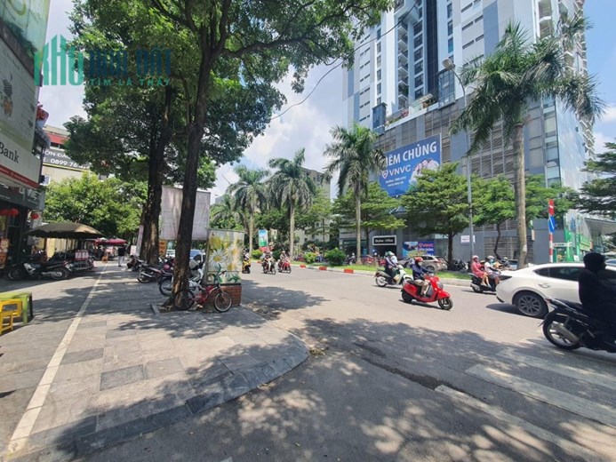 CHÍNH CHỦ GỬI B.Á.N NHÀ NGUYỄN KHUYẾN, VĂN QUÁN - Ô TÔ ĐỖ CỬA - TẶNG NT GỖ LIM - 64m MT6m CHỈ 10T