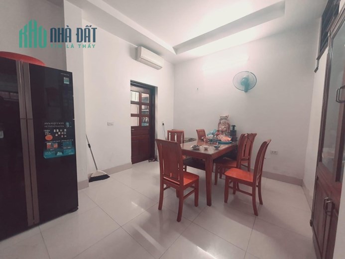 CHÍNH CHỦ GỬI B.Á.N NHÀ NGUYỄN KHUYẾN, VĂN QUÁN - Ô TÔ ĐỖ CỬA - TẶNG NT GỖ LIM - 64m MT6m CHỈ 10T