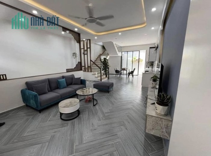 CHỈ 6 TỶ, CÓ NGAY NHÀ VŨ TRỌNG PHỤNG, SÁT MẶT PHỐ, NHÀ ĐẸP