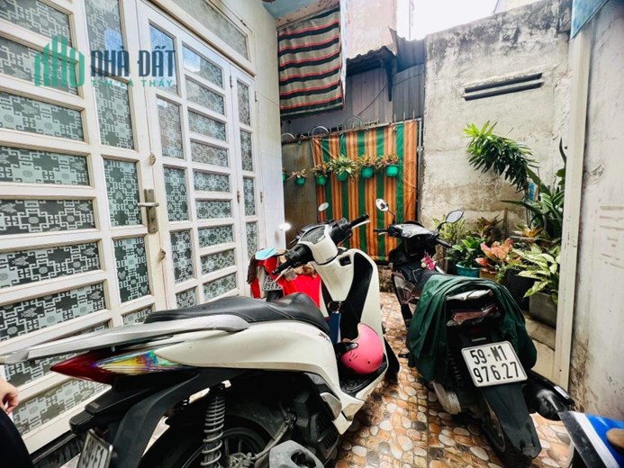 Gấp bán hạ 100tr còn 3.2 tỷ - GÒ TÉ ĐỈNH CỦA CHÓP - DIỆN TÍCH ĐẤT SỬ DỤNG 63M2 - NHÀ 2 TẦNG XINH