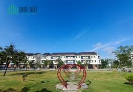 Shophouse 3 tầng view công viên giá CĐT