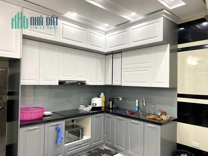 bán nhà 5 tầng, 4 ngủ - khu Xuân Thủy, Cầu Giấy - đối diện ĐH Sư Phạm