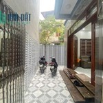 VƯƠNG THỪA VŨ, LÔ GÓC 3 THOÁNG, 1GIÂY RƯỠI RA ÔTÔ
63m x 4 tầng, MT : 5,5m giá 7,2tỷ