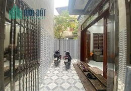 VƯƠNG THỪA VŨ, LÔ GÓC 3 THOÁNG, 1GIÂY RƯỠI RA ÔTÔ
63m x 4 tầng, MT : 5,5m giá 7,2tỷ