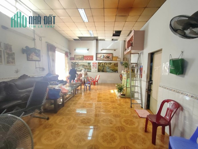 Bán nhà Cấp 4 HXH đường Bà Hom ngay Coop Mart Phú Lâm, 282m2 (7/16x27m), giá 19.9 tỷ