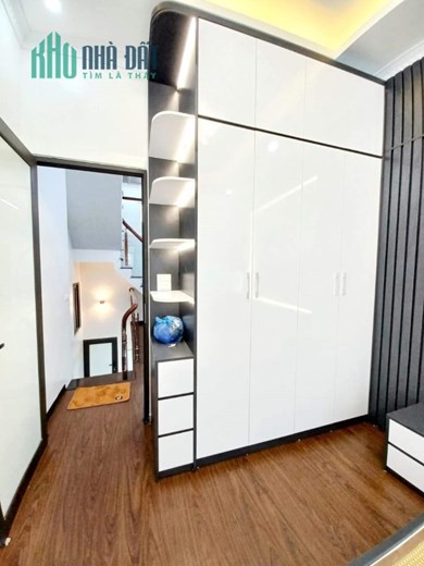 CHỦ NHÀ CẦN BÁN GẤP CĂN NHÀ 3 TẦNG 4 PHÒNG NGỦ DT: 38M2 MẶT NGÕ THÔNG KINH DOANH BUÔN BÁN TẠP HÓA