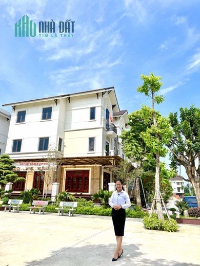 Chính chủ cần bán gấp Biệt thự sân vườn Centa City VSIP Bắc Ninh chỉ hơn 6.x tỷ