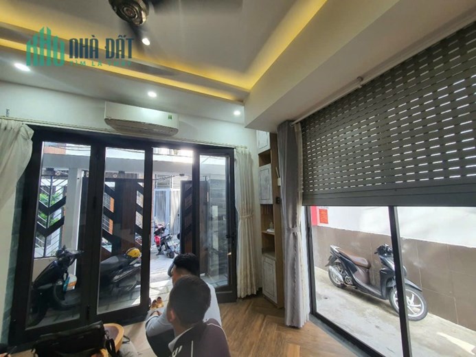 Chính Chủ Cần Bán Nhanh Căn Nhà 2 Mặt Kiệt Hoàng Diệu Thoáng Mát, 4 Tầng, Giá 4 Tỷ.